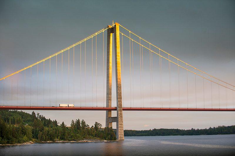högakustenbron